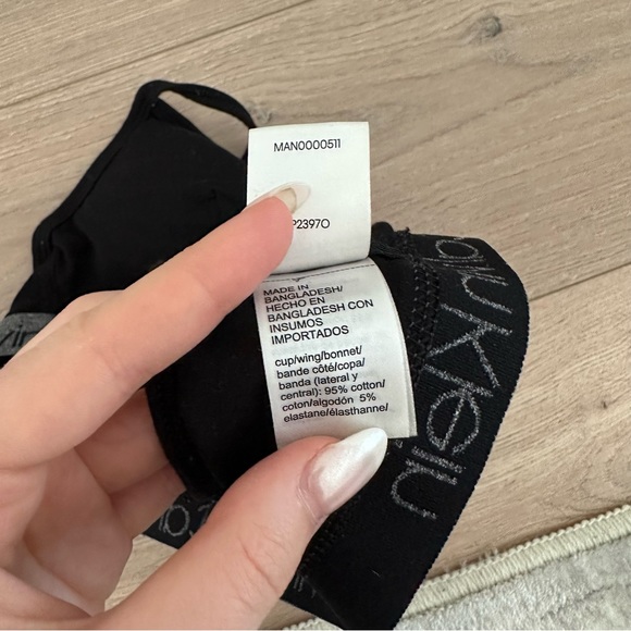 Calvin Klein bralette SzS - Picture 4 of 5